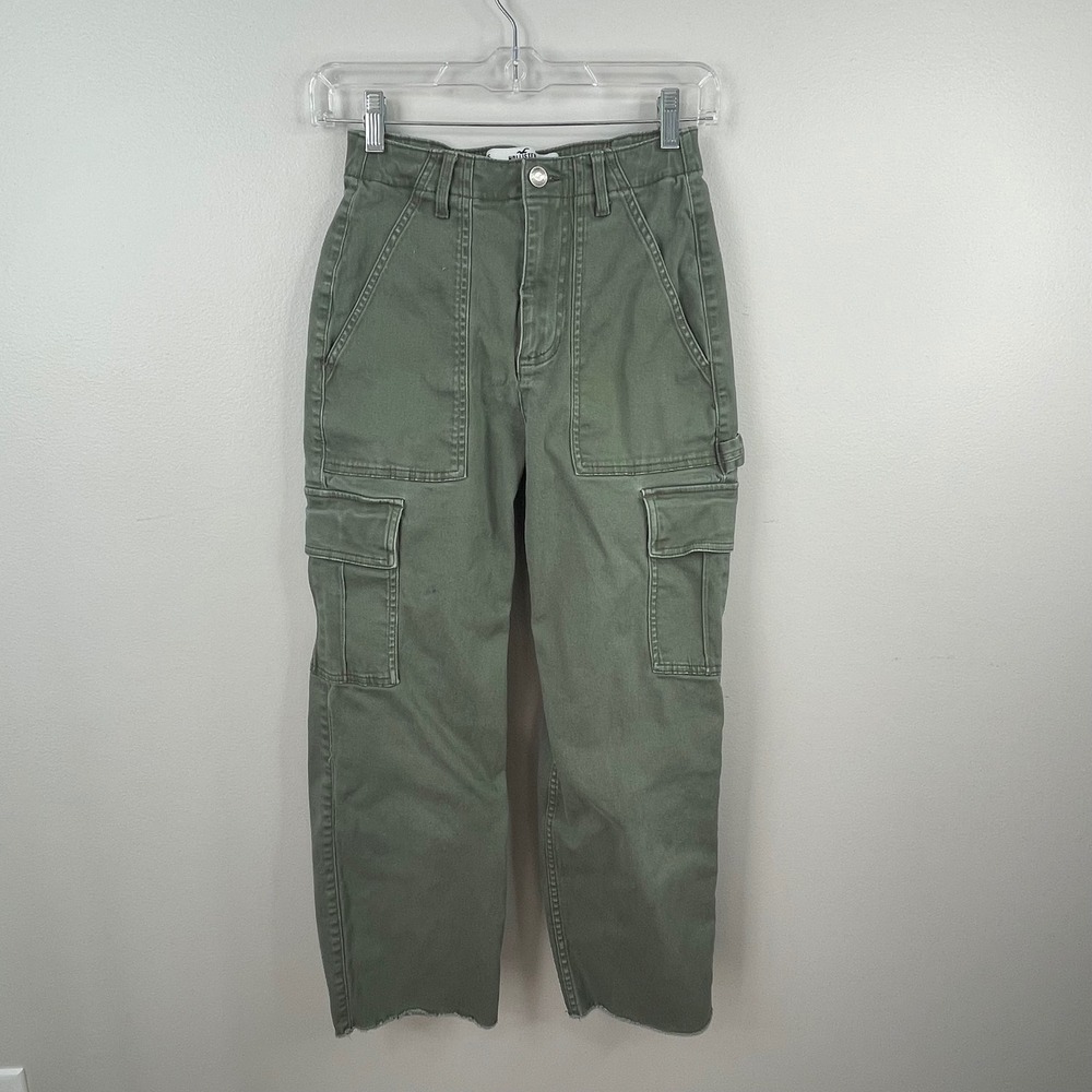 Hollister Womens XS Ultra High Rise Cargo Pants Olive Green Straight Raw Hem